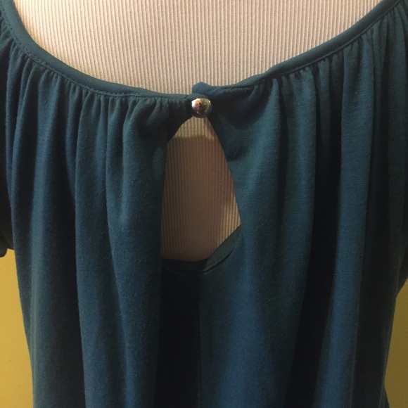 Short Sleeve Medium Top by Mon Amie - Picture 4 of 5